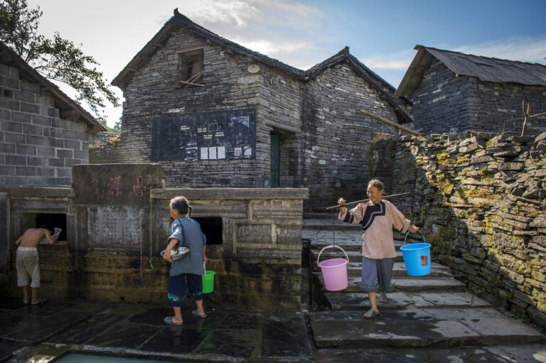 Chen Zhengjun - Ancient-Miao-Village-in-Xiangxi-1